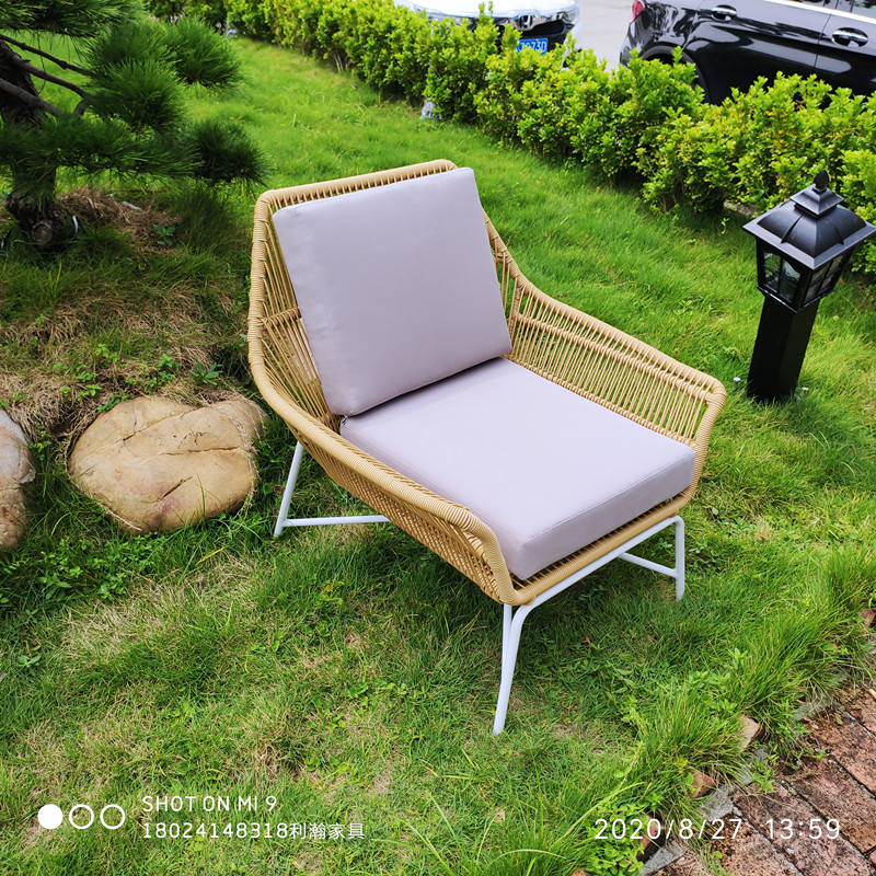 LH5070 C - rattan